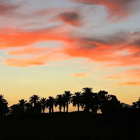 Emily Mit Hot Tub Und Meerblick